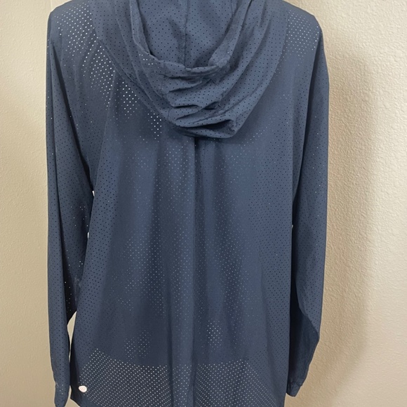 Zella lightweight mesh fabric swimsuit coverup NWT  with hood - Picture 7 of 7